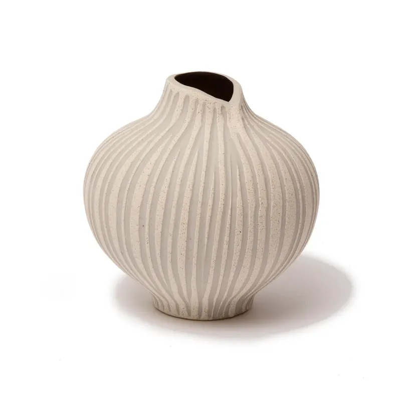 Line vase, Sand grey, small Money Back Guarantee