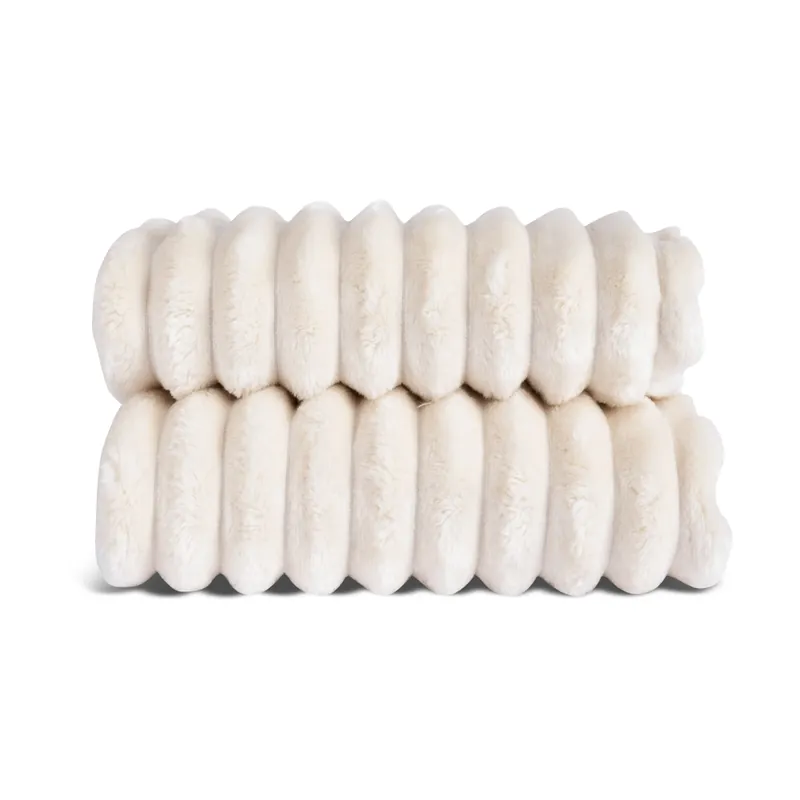 Price Cut Esther fleece throw, Off-white