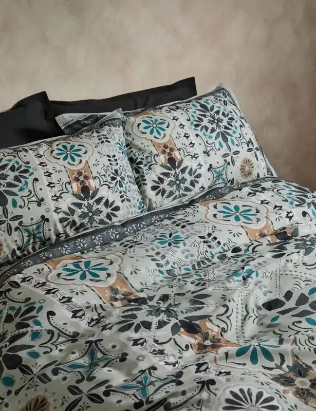 Editor’s Pick Pure Cotton Acapulco Salazar Bedding Set
