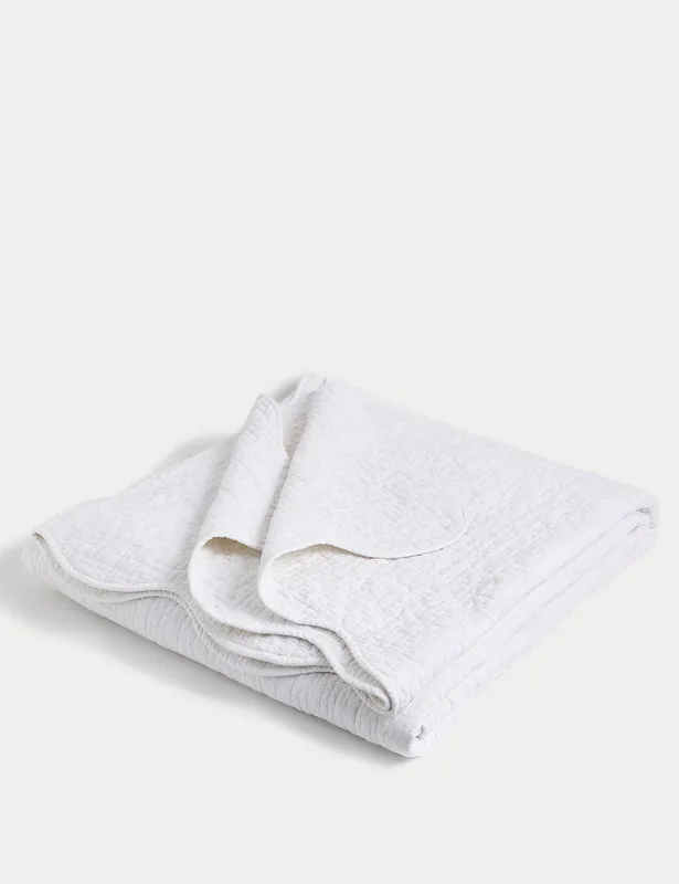 Popular Quilted Scallop Bedspread